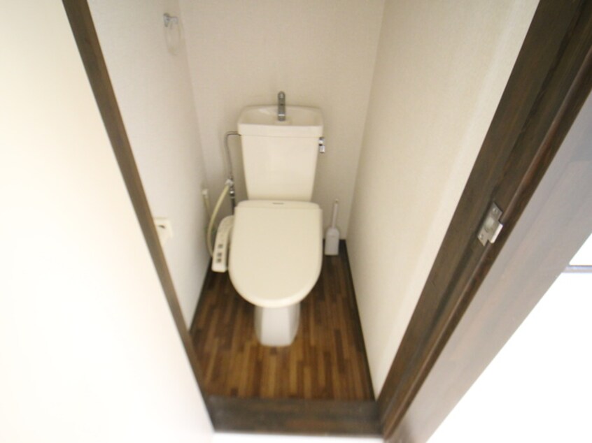 トイレ ｶﾞ-ﾃﾞﾝﾊｲﾂ大谷
