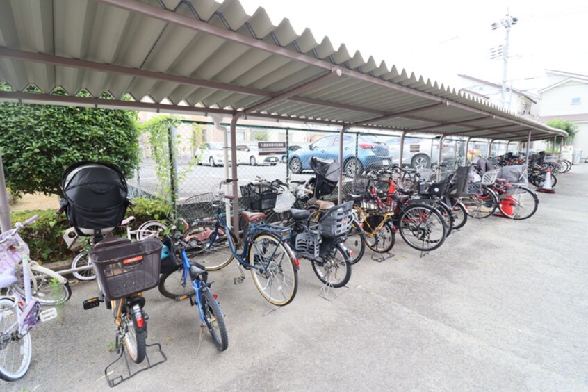 駐輪場 ヴィラ箕面