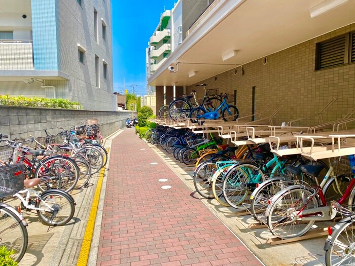 駐輪場 サン・コーポラス小阪