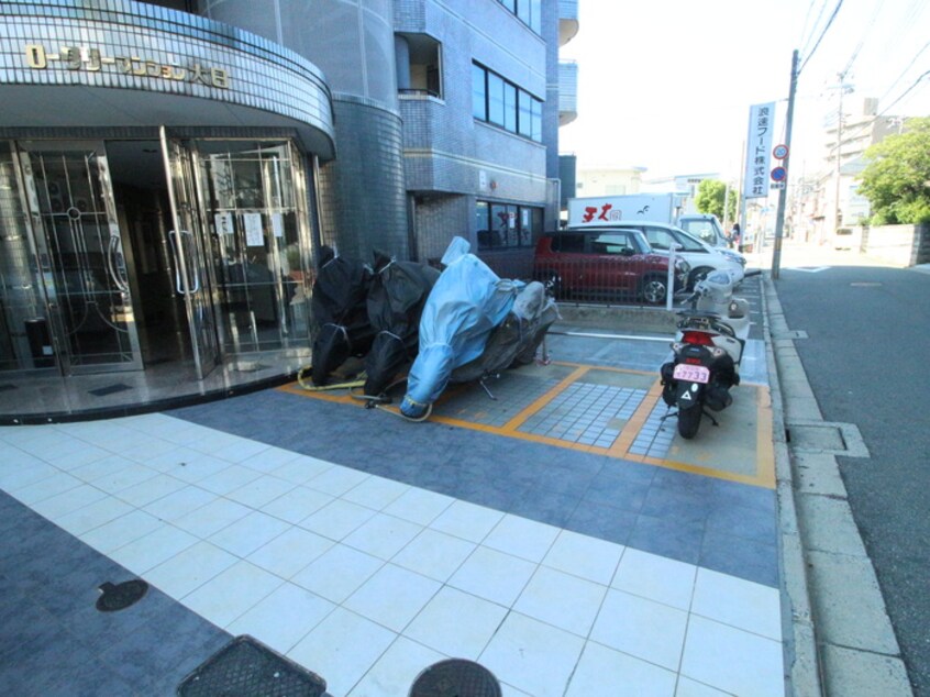 バイク置き場 ロ－タリ－マンション大日