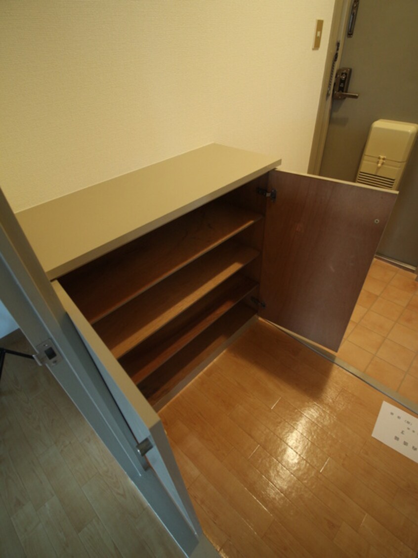 靴箱 ロ－タリ－マンション大日