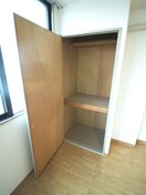 収納 ロ－タリ－マンション大日