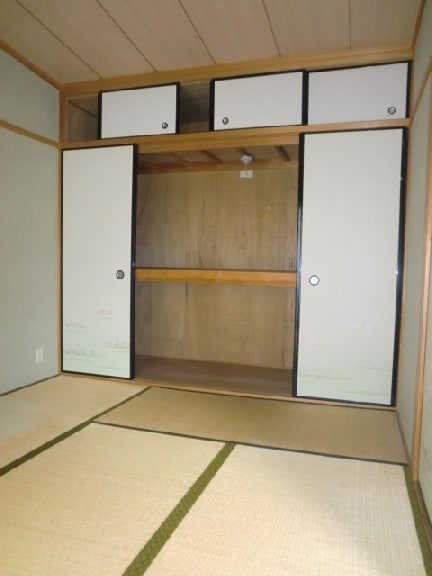 居室 ルモン高安