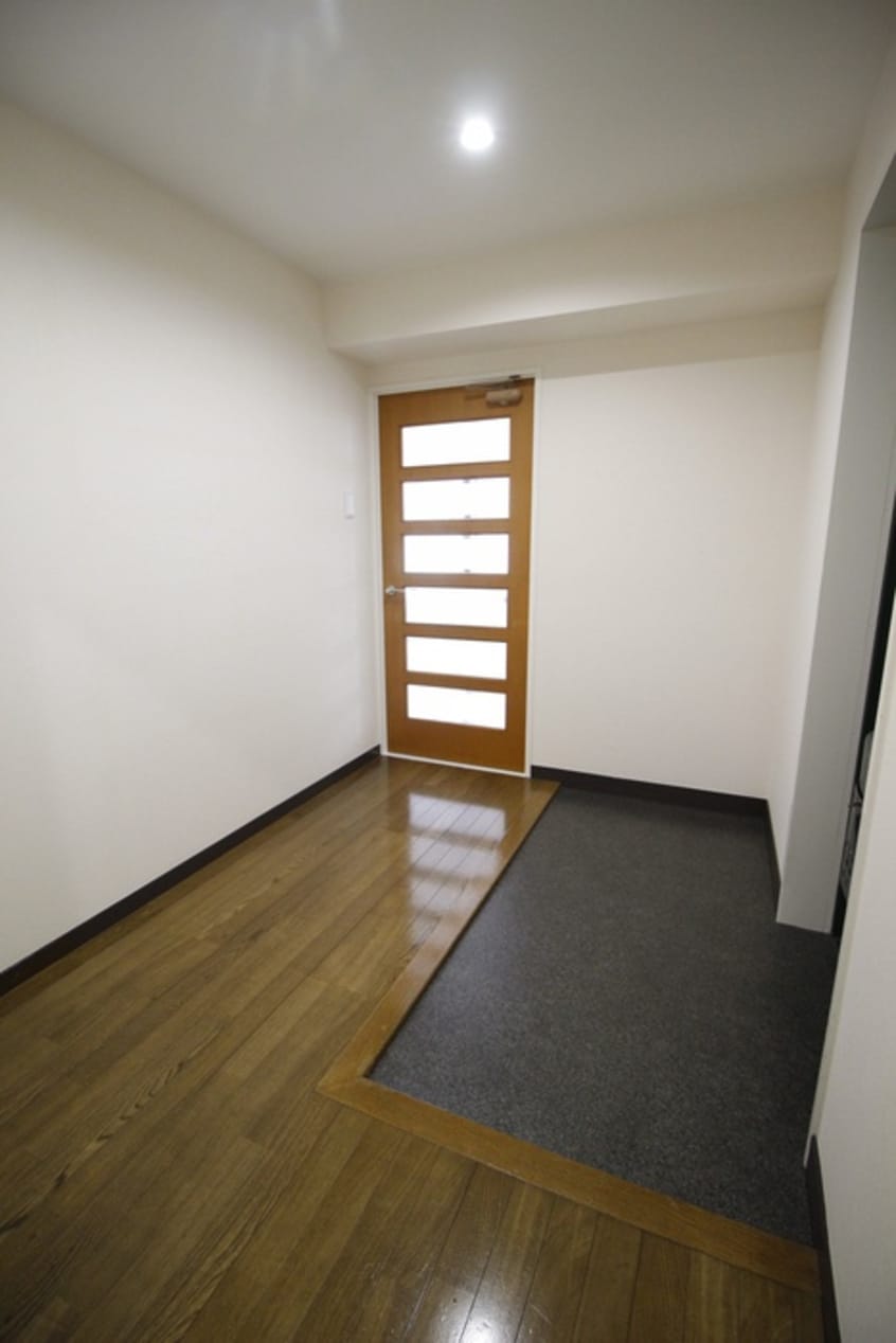 玄関 アルボール西道頓堀