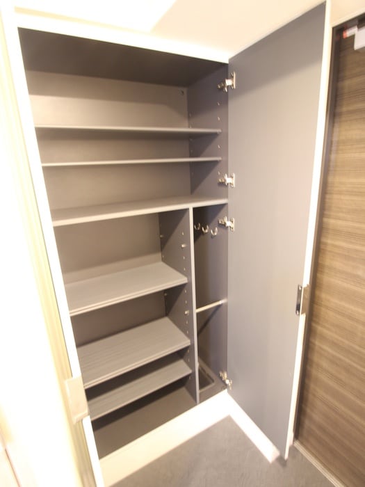 靴箱 プレサンスTHEKYOTO華苑(203)