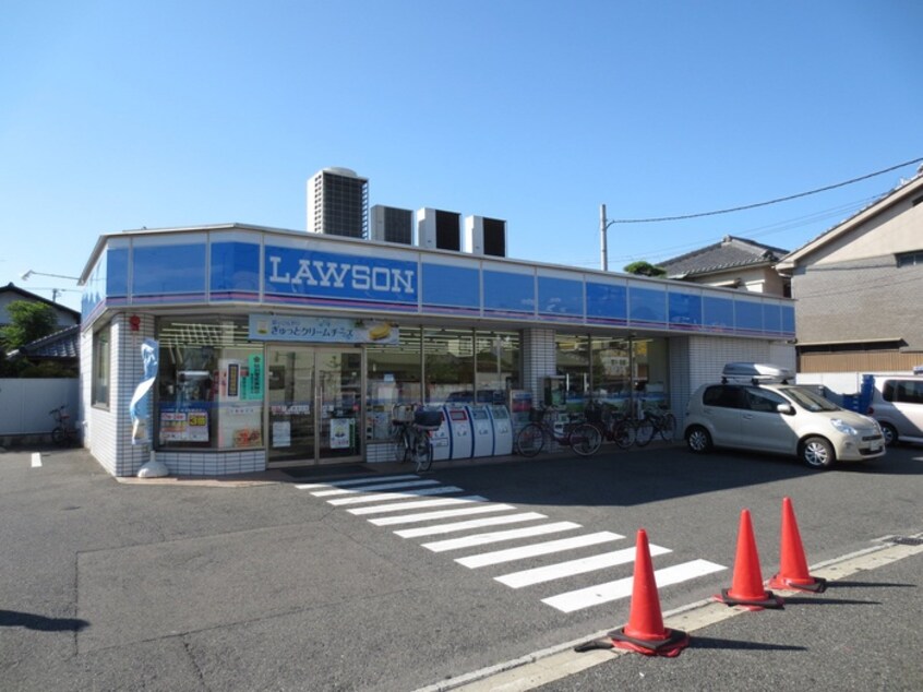 ローソン 高石千代田二丁目店(コンビニ)まで300m グランエクセル高師浜