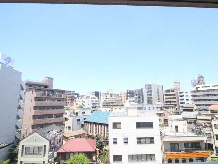 室内からの展望 ＡＤＯＲＥＲ