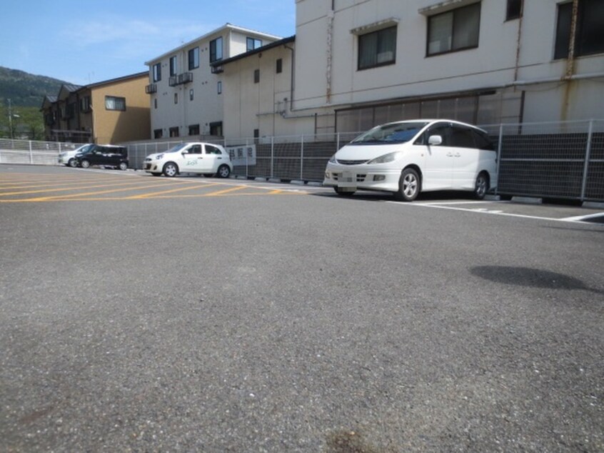 駐車場 メゾン勧修