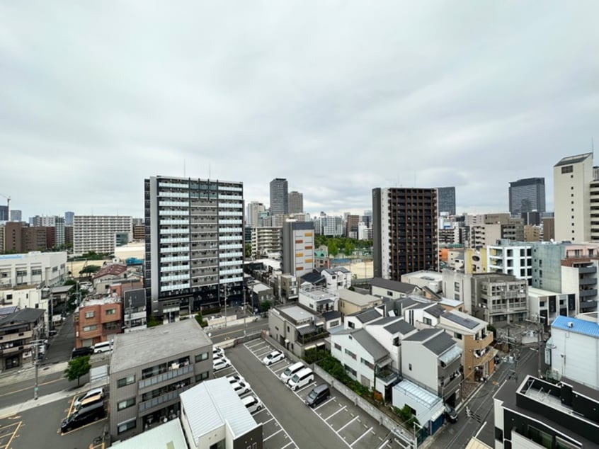 室内からの展望 ドルチェヴィータ難波南