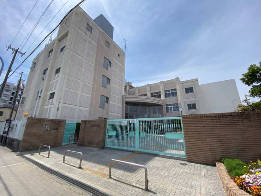 田辺中学校(中学校/中等教育学校)まで200m 望園荘ウィル南田辺５丁目