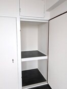 収納 松栄市岡ハイツ