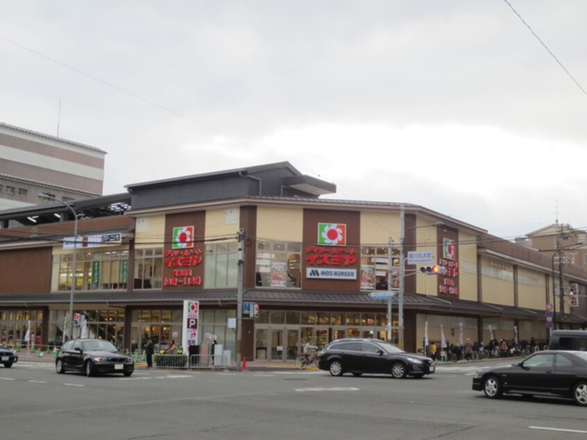 イズミヤ(スーパー)まで550m VAIL京都御苑