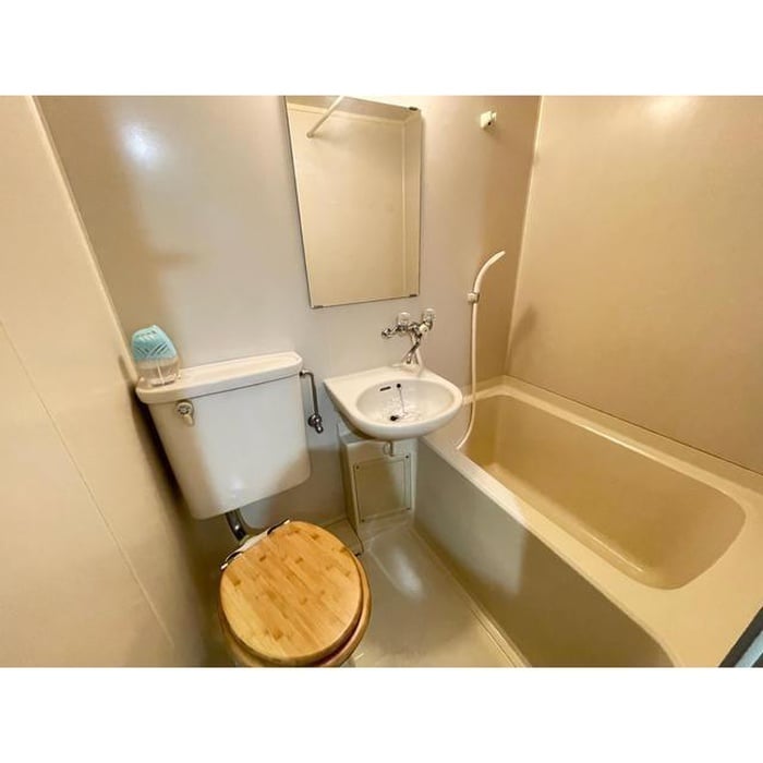 バス／シャワールーム等 六龍苑岡町