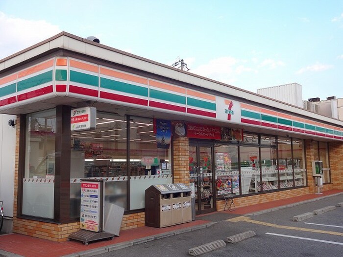 セブン-イレブン明石魚住浜西店(コンビニ)まで1300m サニ－パ－クＦ