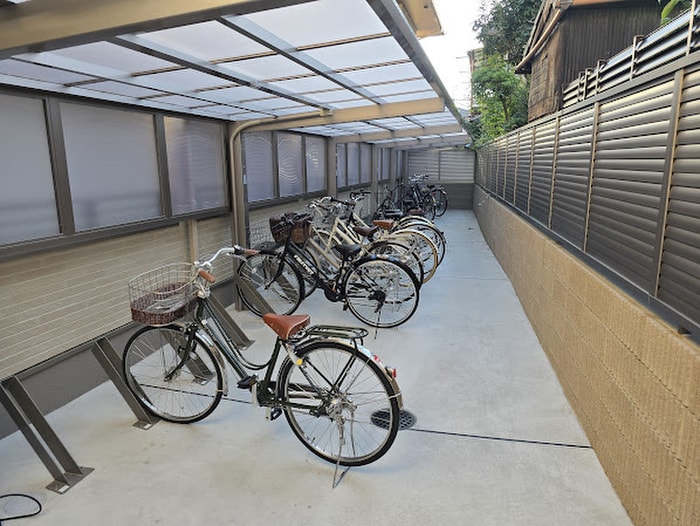 駐輪場 REVE de 京都鴨川