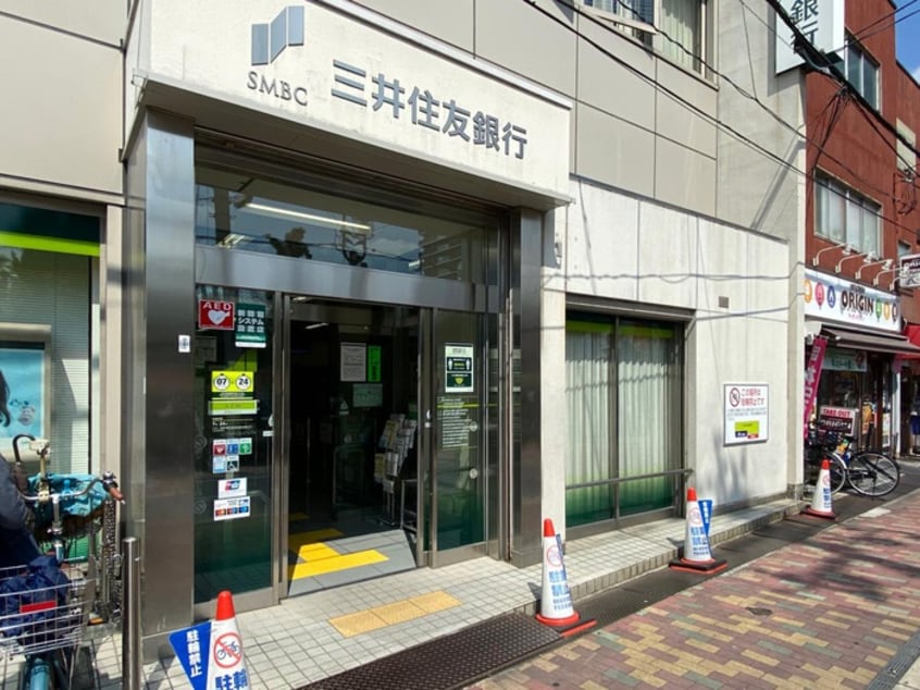 株式会社三井住友銀行 若江岩田支店(銀行)まで673m Ｆａｓｅｃｉａ　Ｗａｋａｅ
