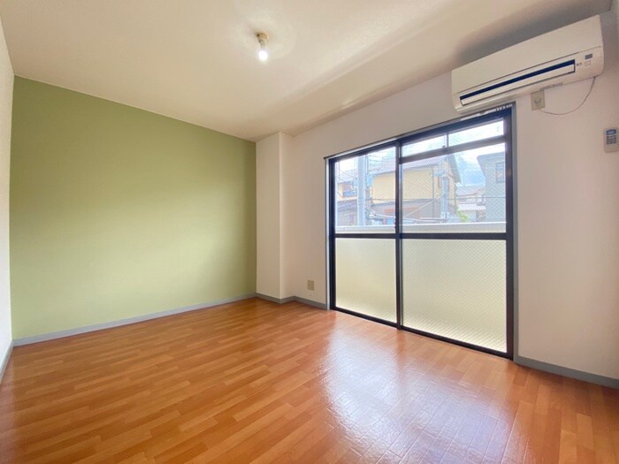 居室 マンション賀園