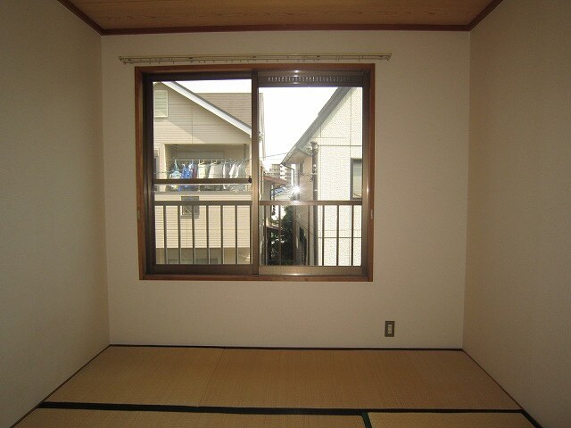 居室 ソファレ山本