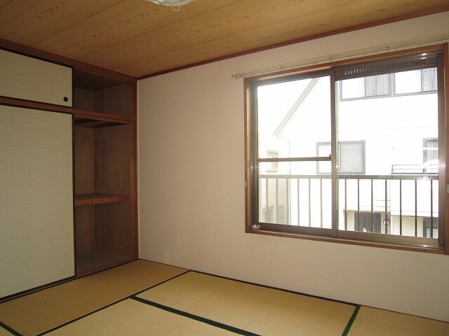 居室 ソファレ山本