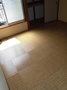 居室 寺方錦通二丁目テラスハウス