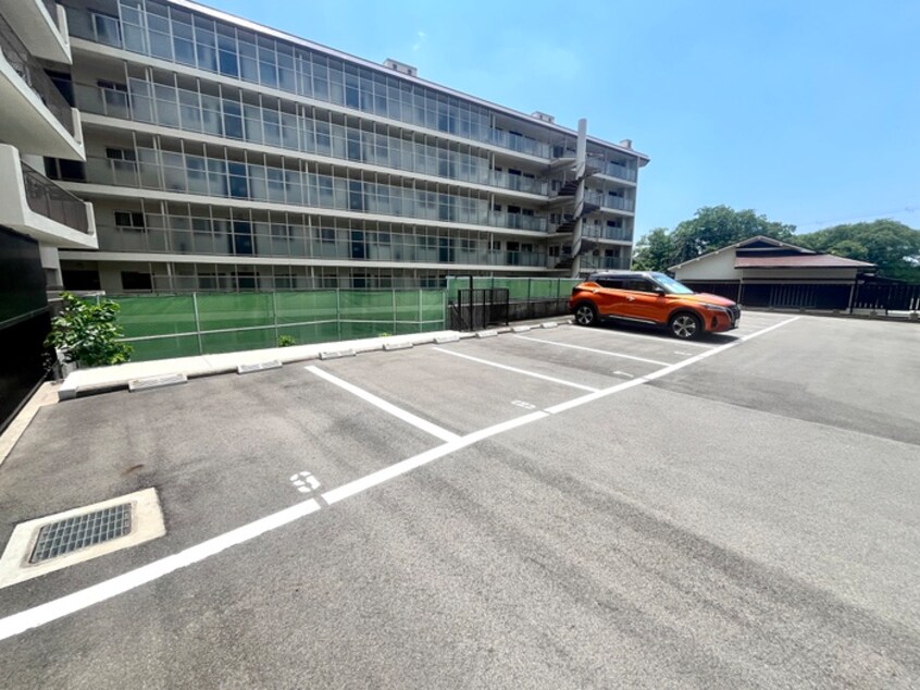 駐車場 アスカハイツ