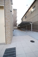 駐輪場 クローバー・メゾン江坂