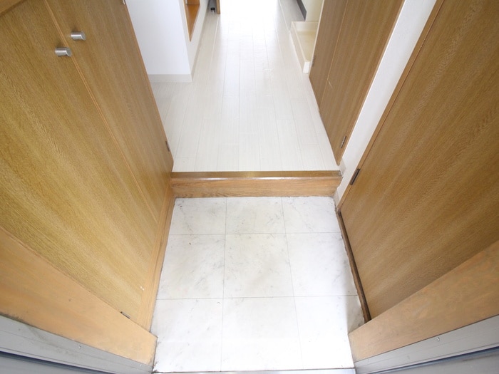 玄関 イースト夙川