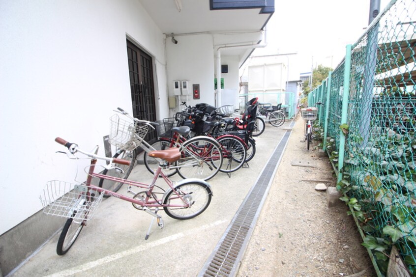 駐輪場 大源フレンドリ－マンション