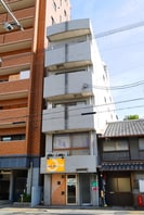 アルファルドの外観