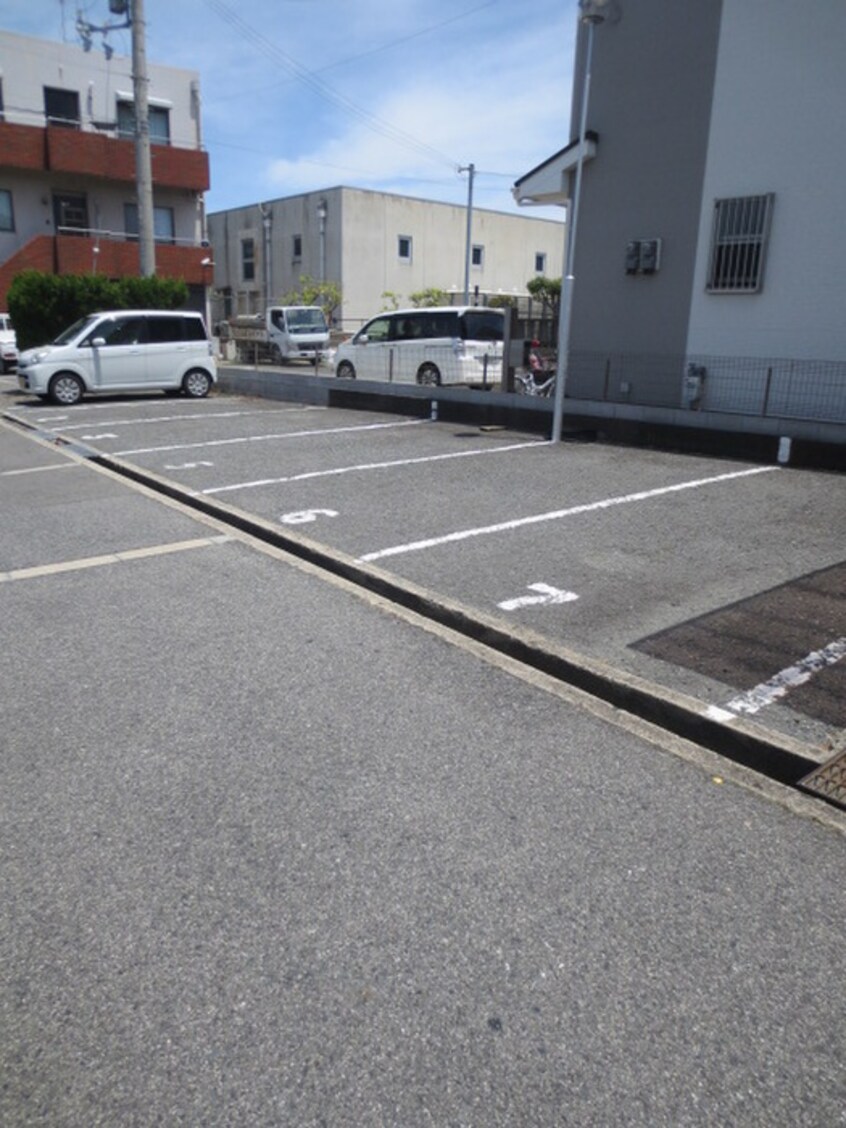 駐車場 南海北マンション