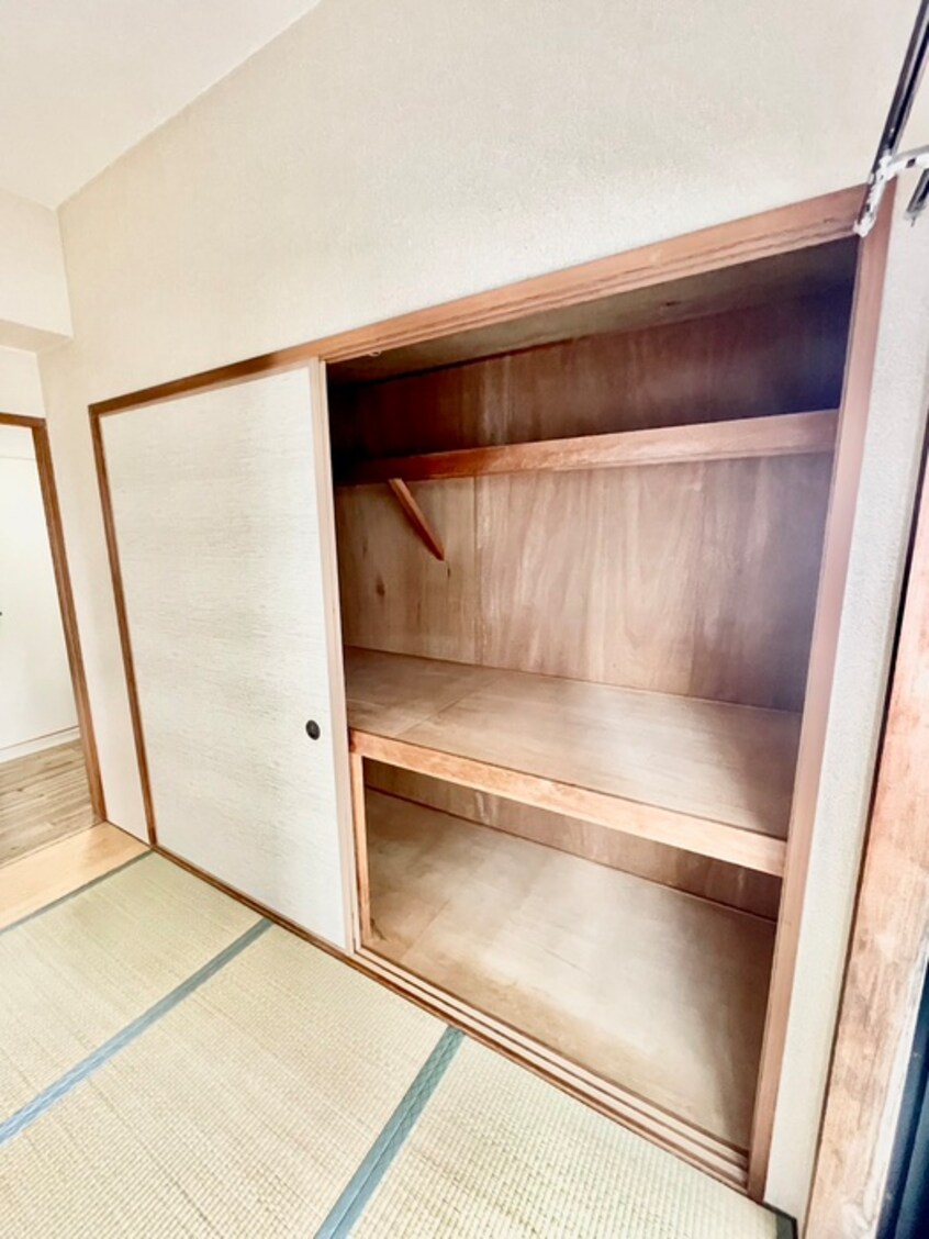 収納 ロイヤルクレスト