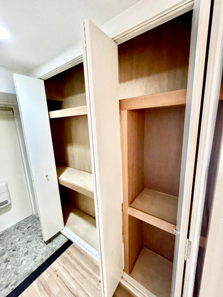 収納 ロイヤルクレスト