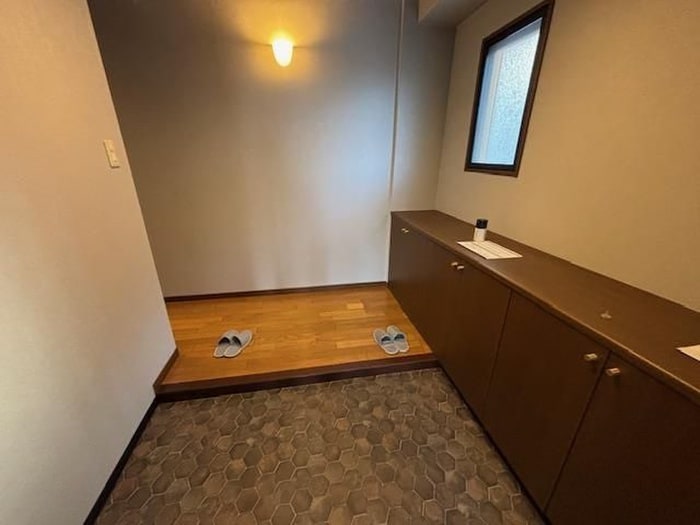 玄関 メゾンルミエ－ル