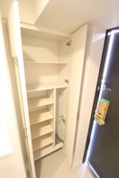 靴箱 ｴｽﾘｰﾄﾞ大阪梅田ﾘｭｸｽ(404)