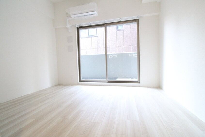 居室 ｴｽﾘｰﾄﾞ大阪梅田ﾘｭｸｽ(404)