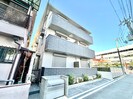 アﾄﾞールの外観