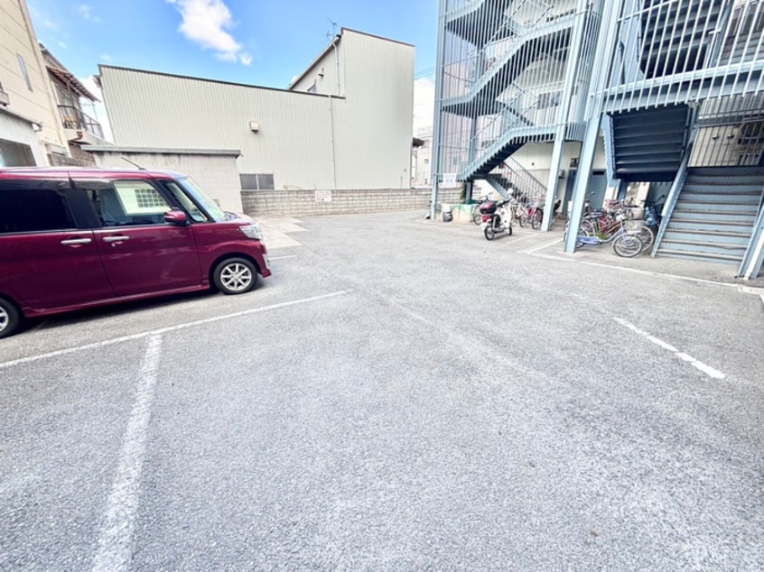駐車場 コ－ポシバタ