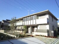 アンビエラ百舌鳥