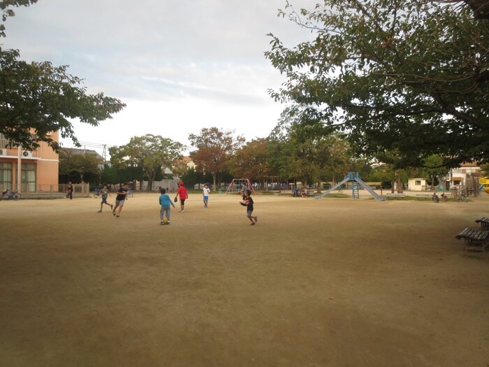 昭和公園(公園)まで130m マハナ