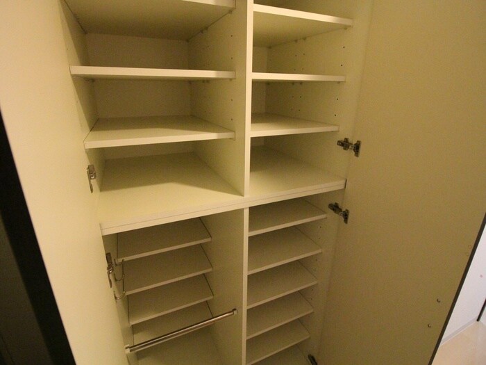 靴箱 ｴｽﾃﾑﾌﾟﾗｻﾞ神戸三宮ﾙｸｼｱ(1512)