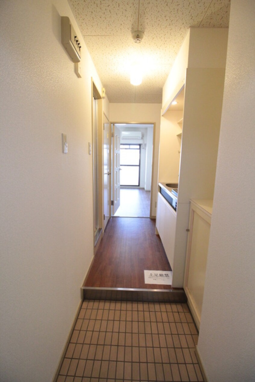 玄関 ノルデンハイム淡路