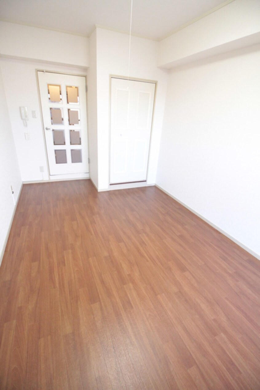 居室 ノルデンハイム淡路