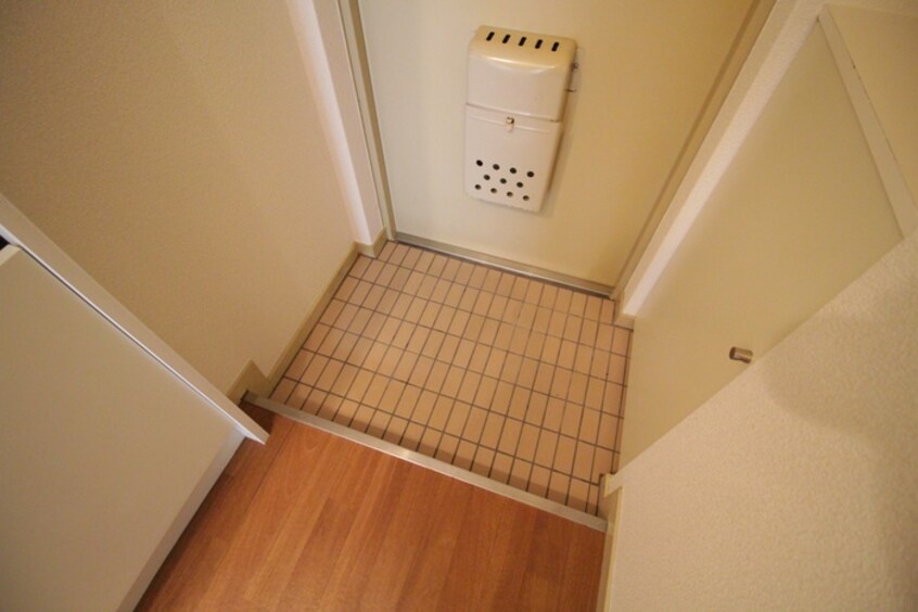 玄関 ノルデンハイム淡路