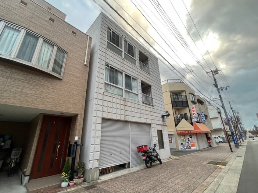 外観写真 マンション花