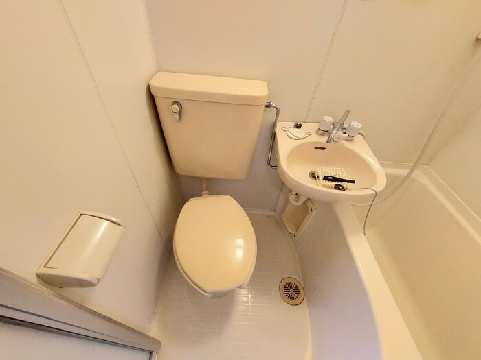 トイレ オ－セント本山
