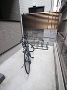駐輪場 ﾘﾍﾞﾗﾙｱｰﾂ春日出