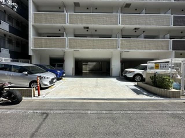 駐車場 ﾚｼﾞｭｰﾙｱｯｼｭJUSO(301)