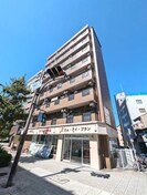 アバンス弁天の外観