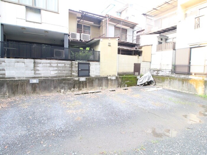 駐車場 八雲マンション旧館