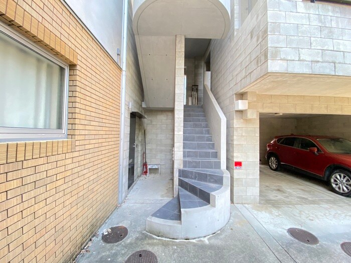 エントランス部分 八雲マンション新館